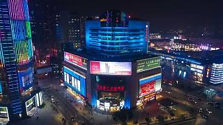 Смарт освітлення центральної вулиці міста Нінбо в Китаї